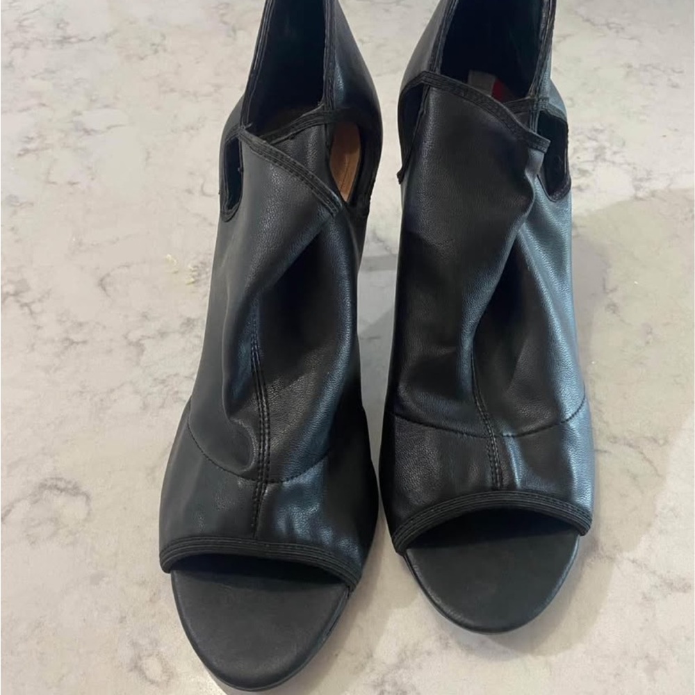 Tahari Black Leather Peep Toe High Heel Booties